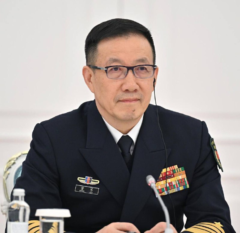 这是中国现任国防部长董军，小编有几句话想对他说，但小编不说大家也知道是什么话，麻烦视奸的国安公安带个话给他