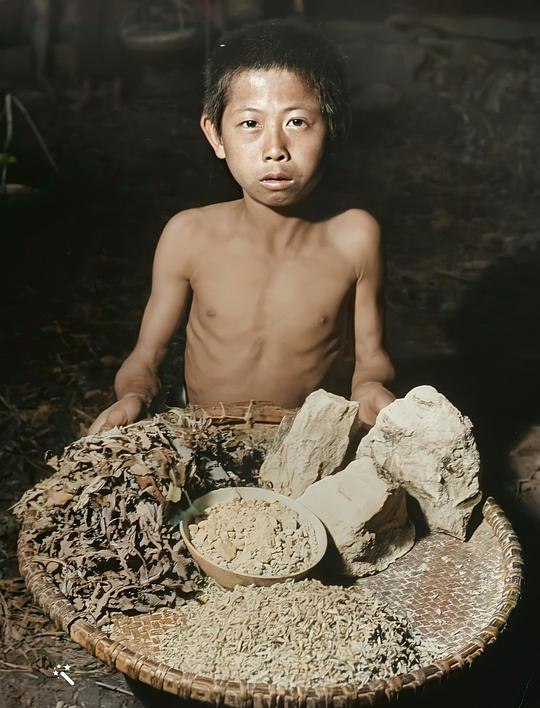 【老照片里的中国】乔治·西尔克镜头下的湖南大饥荒1946（AI上色）#中国为什么这么幸福【老照片里的中国】乔治·西尔克镜头下的湖南大饥荒1946（AI上色）#中国为什么这么幸福