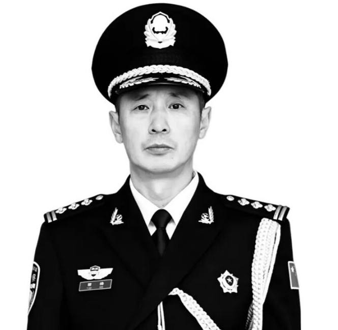 悼念牺牲的民警田所浩……啊不是，田浩同志