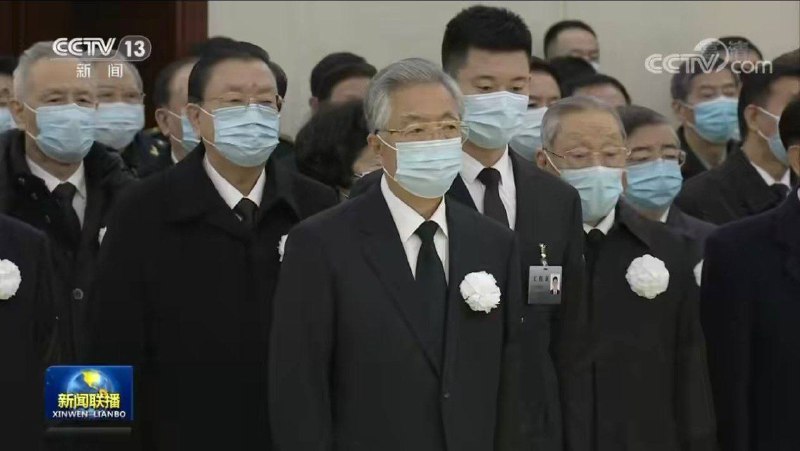 涛哥不仅送别了恩遇他的伯乐宋平同志、最得意的弟子李克强同志，还送别了斗了十年的对手