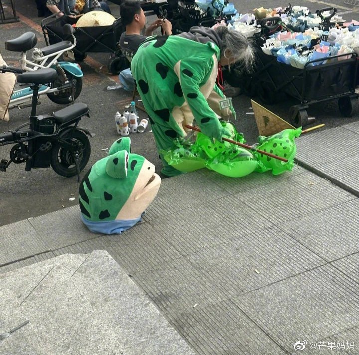 加速中， 恶意穿皮套 兜售玩具罪，  邪恶的罪犯落网了加速中， 恶意穿皮套 兜售玩具罪，  邪恶的罪犯落网了