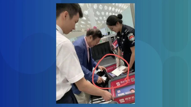 Apple fan (and Huawei CEO) Ren Zhengfei pictured with an iPad#今日灌肠Apple fan (and Huawei CEO) Ren Zhengfei pictured with an iPad#今日灌肠