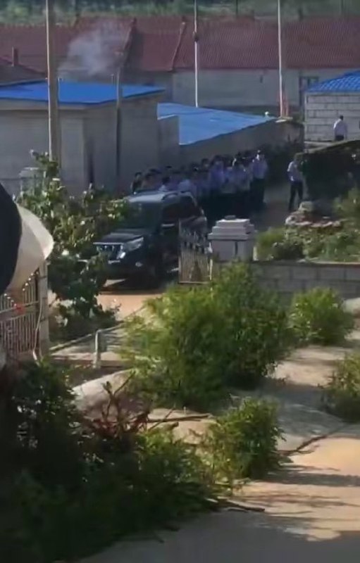 大连献忠灭门，听说“忠”杀完人还直播拍视频大连献忠灭门，听说“忠”杀完人还直播拍视频