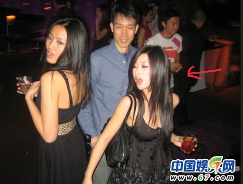 红三代朱珠的一生跟共匪改革开放一样， 令人感慨，最终闭关锁国🤡共匪娼妓·马迎新·丸崽红三代朱珠的一生跟共匪改革开放一样， 令人感慨，最终闭关锁国🤡共匪娼妓·马迎新·丸崽