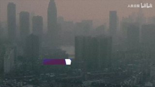 这人民日报多少有点精神分裂症By