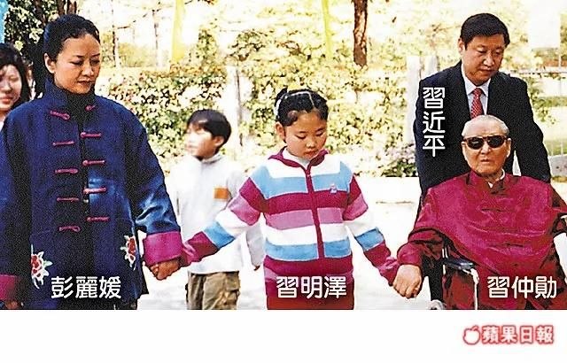 考慮到年齡差異（少年→青年，臉部會因發育、體重、妝容、角度而改變），視覺相似度大約在 70–85% 之間
