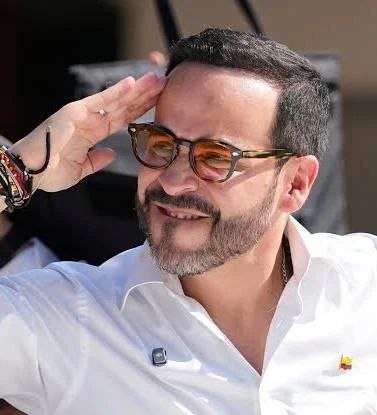 哥伦比亚新总统Abelardo de la Espriella在上任前就明确宣布，将强硬打击国内的共产主义游击队及其相关武装组织