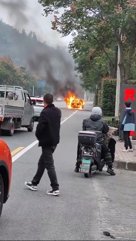 华为界车又自燃了