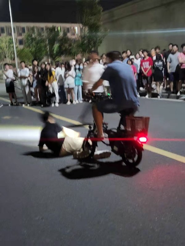 #反变专 江西某院校抗议转设职本，螳臂当车的歹徒