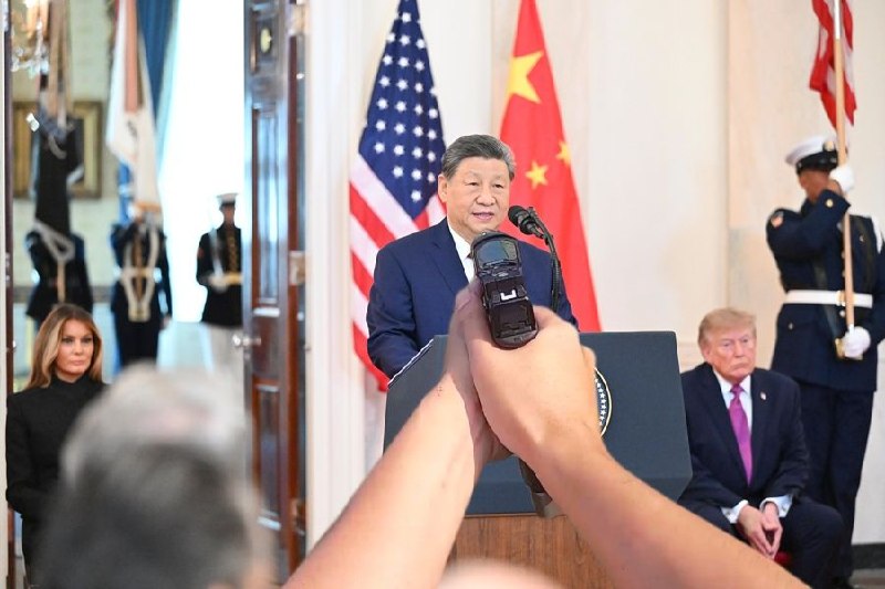 打的是习近平，不是旁边的😎 匿名投稿