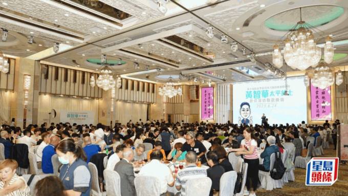 下届香港特首热门人选黄智华，赴北京党校学习，地区筵开43席欢送By