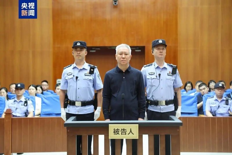 判若两人😲