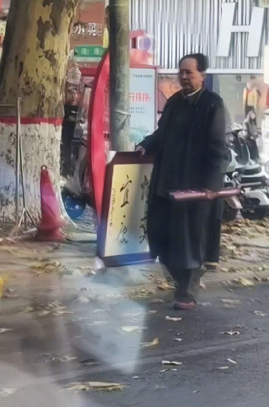 被大陆禁播至今的电影《皇天后土》回来了很多人渴望回到那个激情燃烧的岁月😎 匿名投稿被大陆禁播至今的电影《皇天后土》回来了很多人渴望回到那个激情燃烧的岁月😎 匿名投稿